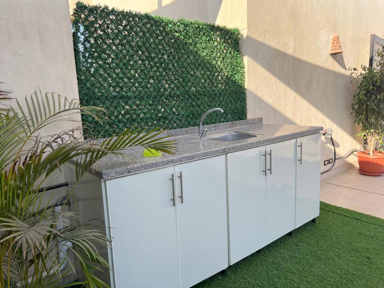 Paradise Studios Sheikh Zayed City Exteriör bild